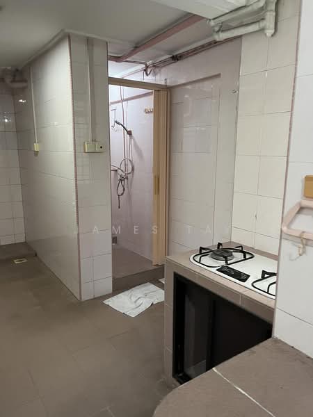 96 Commonwealth Crescent, 96 Commonwealth Crescent, 2 Bedrooms, 592 sqft, HDB Flat For Sale, by James Tay, 500166269 - Bathroom - PropertyGuru.com.sg