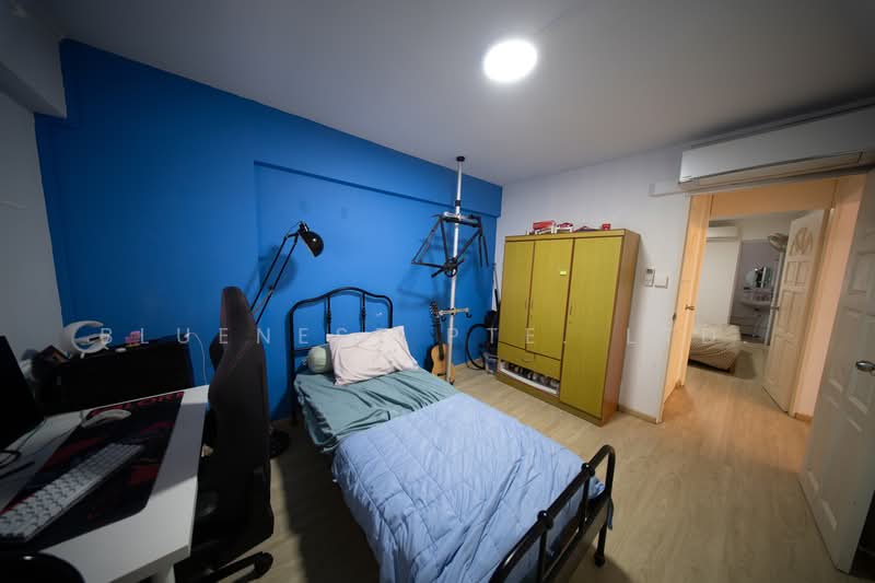 160 Yishun Street 11, 160 Yishun Street 11, 2 Bedrooms, 721 sqft, HDB Flat For Sale, by KENNETH CHUA, 500166270 - Bedroom - PropertyGuru.com.sg