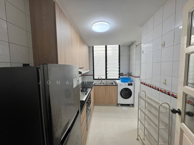Euro-Asia Park, 25 Woodleigh Close, 2 Bedrooms, 764 sqft, Condominium For Rent, by Jonathan Tang, 500166272 - Kitchen - PropertyGuru.com.sg