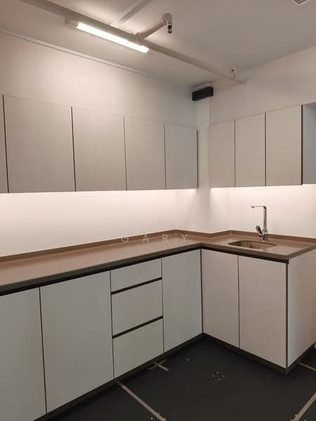 Hub Synergy Point, 70 Anson Road, 2,668 sqft, Office For Rent, by Lim Lek Boon Gary, 500166280 - Kitchen - CommercialGuru.com.sg