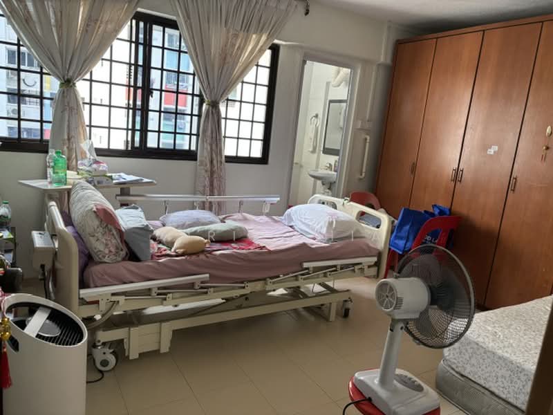 154 Yishun Street 11, 154 Yishun Street 11, 5 Bedrooms, 1,302 sqft, HDB Flat For Sale, by April Chia, 500166281 - Bedroom - PropertyGuru.com.sg