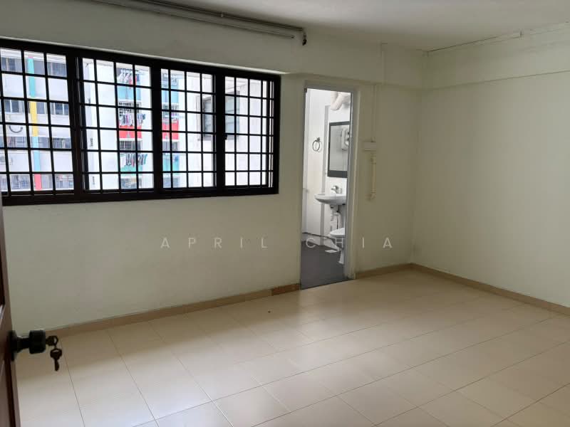 154 Yishun Street 11, 154 Yishun Street 11, 3 Bedrooms, 1,302 sqft, HDB Flat For Sale, by April Chia, 500166281 - Interior - PropertyGuru.com.sg