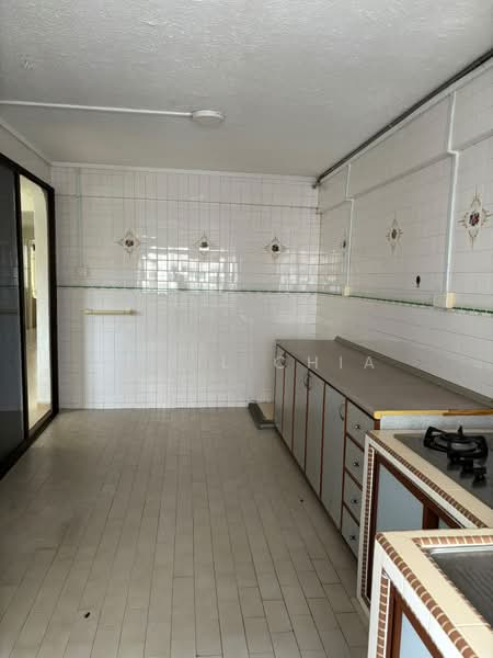 154 Yishun Street 11, 154 Yishun Street 11, 3 Bedrooms, 1,302 sqft, HDB Flat For Sale, by April Chia, 500166281 - Kitchen - PropertyGuru.com.sg