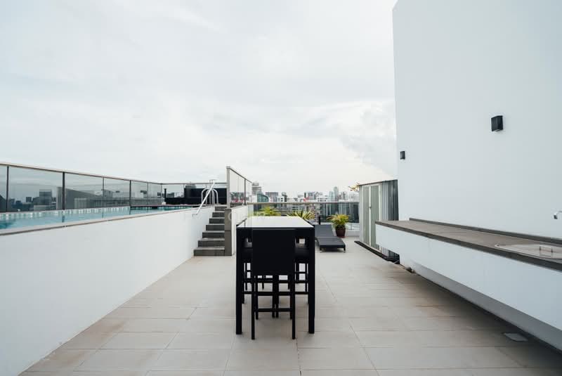 Bukit Timah Newton Freehold Luxury Penthouse D11, , 4 Bedrooms, 5,802 sqft, Condominium For Sale, by Fion Cai, 500166287 - Exterior - PropertyGuru.com.sg