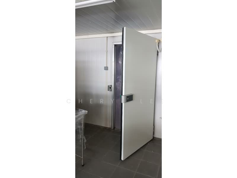 East Tai Seng Almost 5000 sqft of Big Sized Coldrooms Very High 3 Phase Power Loading全间装置父大型冰冻冷冻库, Macpherson / Potong Pasir, 4,500 sqft, Factory / Workshop (B2) For Rent, by Cheryl Lee, 500166305 - Interior - CommercialGuru.com.sg