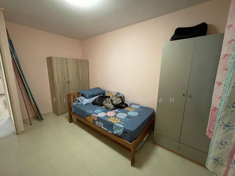 836 Tampines Street 82, 836 Tampines Street 82, 3 Bedrooms, 875 sqft, HDB Flat For Rent, by Florence Tan, 500166309 - Bedroom - PropertyGuru.com.sg
