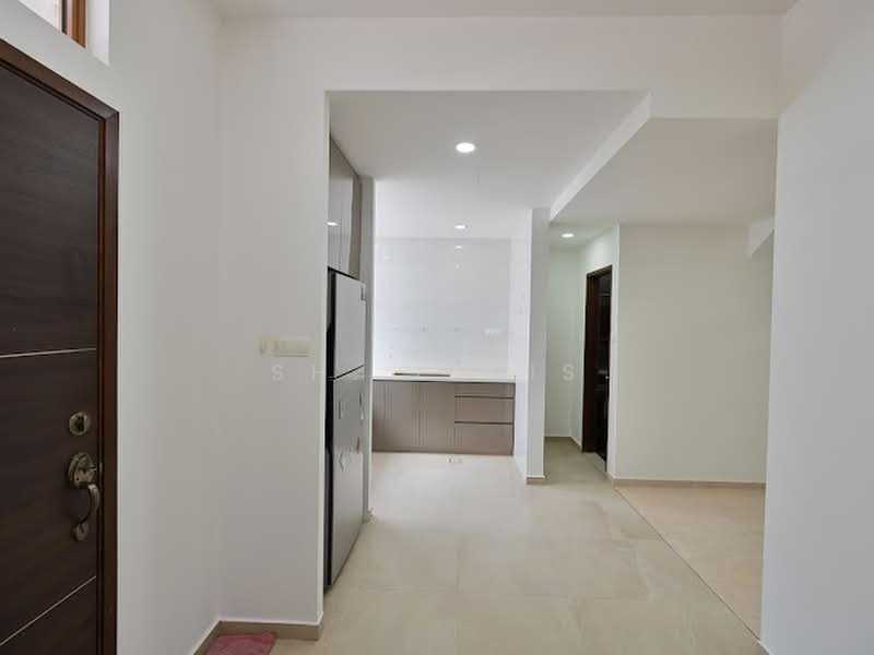 Loyang Court, Jalan Loyang Besar, 6 Bedrooms, 1,917 sqft, Terraced House For Sale, by SH. Idris, 500166317 - Entrance - PropertyGuru.com.sg