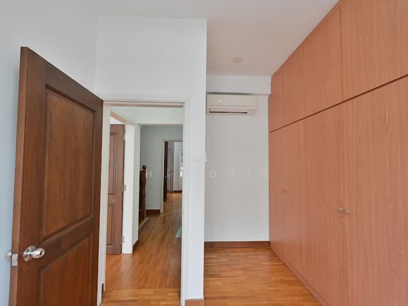 Loyang Court, Jalan Loyang Besar, 6 Bedrooms, 1,917 sqft, Terraced House For Sale, by SH. Idris, 500166317 - Interior - PropertyGuru.com.sg