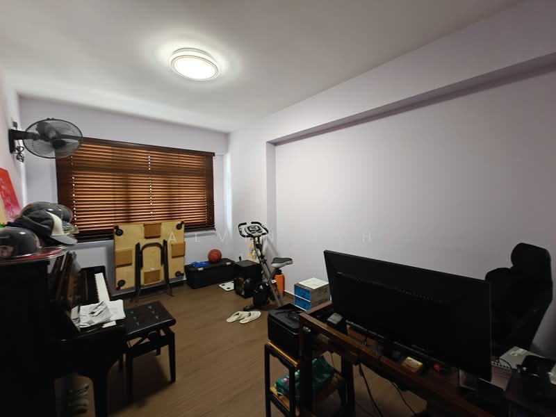 316C Yishun Greenwalk, 316C Yishun Avenue 9, Room Rental, 100 sqft, HDB Flat For Rent, by Alvin Tyh, 500166332 - Study - PropertyGuru.com.sg