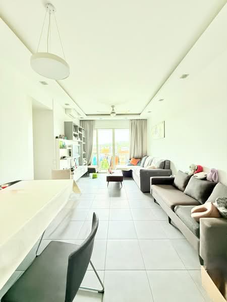 The Nexus, 955 Bukit Timah Road, 2 Bedrooms, 1,055 sqft, Condominium For Rent, by CHERMAINE Koh Lay Cheng, 500166337 - Living Room - PropertyGuru.com.sg
