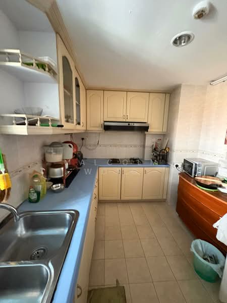 Monarchy Apartments, 51 Mandalay Road, Room Rental, 130 sqft, Apartment For Rent, by Malcolm Wong, 500166350 - Kitchen - PropertyGuru.com.sg