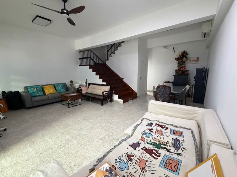 15 Jalan Bunga Rampai, Singapore 538405, , Room Rental, 250 sqft, Terraced House For Rent, by Kai Yue KX, 500166351 - Living Room - PropertyGuru.com.sg