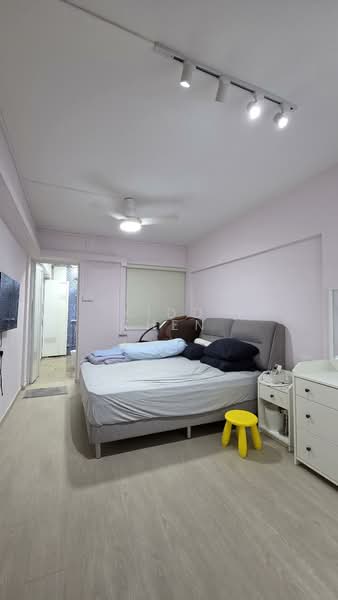 556 Ang Mo Kio Avenue 10, 556 Ang Mo Kio Avenue 10, 1 Bedroom, 925 sqft, HDB Flat For Rent, by Kidd Chen, 500166352 - Bedroom - PropertyGuru.com.sg
