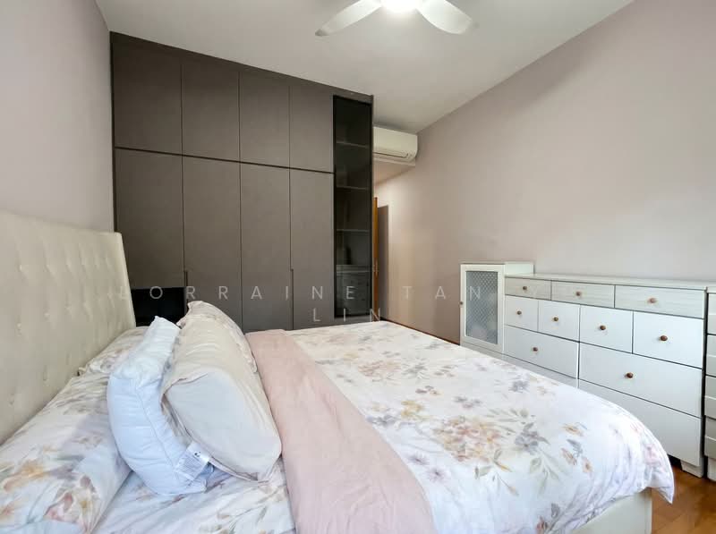 Sunglade, 5 Serangoon Avenue 2, 3 Bedrooms, 1,109 sqft, Condominium For Sale, by Lorraine Tan Yu Lin, 500166355 - Master Bedroom - PropertyGuru.com.sg