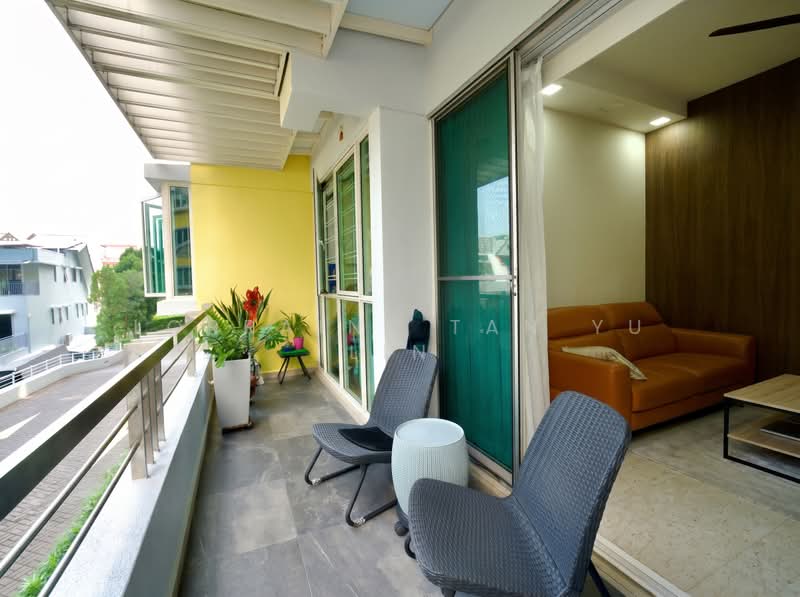 Sunglade, 5 Serangoon Avenue 2, 3 Bedrooms, 1,109 sqft, Condominium For Sale, by Lorraine Tan Yu Lin, 500166355 - Balcony - PropertyGuru.com.sg
