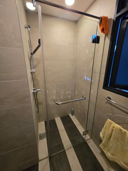 Parc Riviera, 103 West Coast Vale, 4 Bedrooms, 1,152 sqft, Condominium For Rent, by Priscilla Lee, 500166357 - Bathroom - PropertyGuru.com.sg