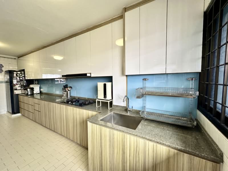 805 Yishun Ring Road, 805 Yishun Ring Road, 3 Bedrooms, 1,313 sqft, HDB Flat For Sale, by Viki Hue, 500166366 - Kitchen - PropertyGuru.com.sg