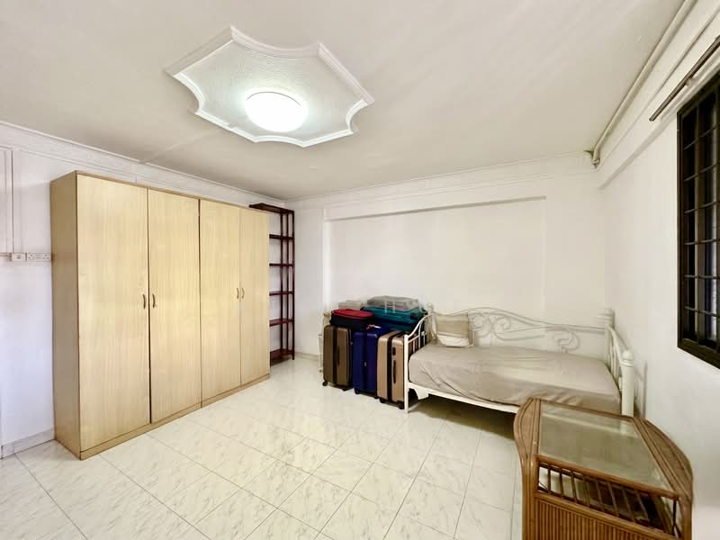 805 Yishun Ring Road, 805 Yishun Ring Road, 3 Bedrooms, 1,313 sqft, HDB Flat For Sale, by Viki Hue, 500166366 - Bedroom - PropertyGuru.com.sg