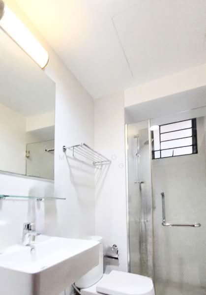 Windermere, 26 Choa Chu Kang Street 64, Room Rental, 130 sqft, Condominium For Rent, by Malcolm Wong, 500166368 - Bathroom - PropertyGuru.com.sg