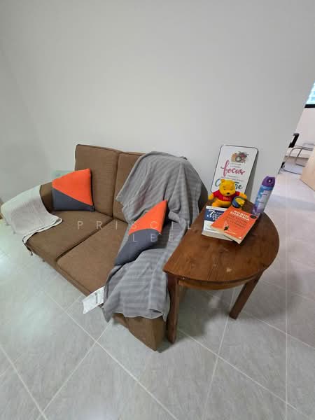 Central Green, 5 Jalan Membina, Room Rental, 200 sqft, Condominium For Rent, by Priscilla Lee, 500166370 - Living Room - PropertyGuru.com.sg