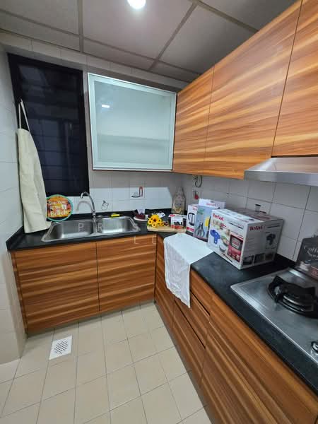 Central Green, 5 Jalan Membina, Room Rental, 200 sqft, Condominium For Rent, by Priscilla Lee, 500166370 - Kitchen - PropertyGuru.com.sg