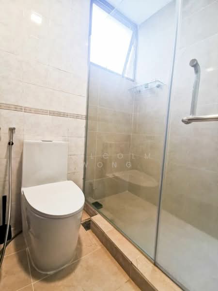 Parc Oasis, 49 Jurong East Avenue 1, Room Rental, 120 sqft, Condominium For Rent, by Malcolm Wong, 500166390 - Bathroom - PropertyGuru.com.sg