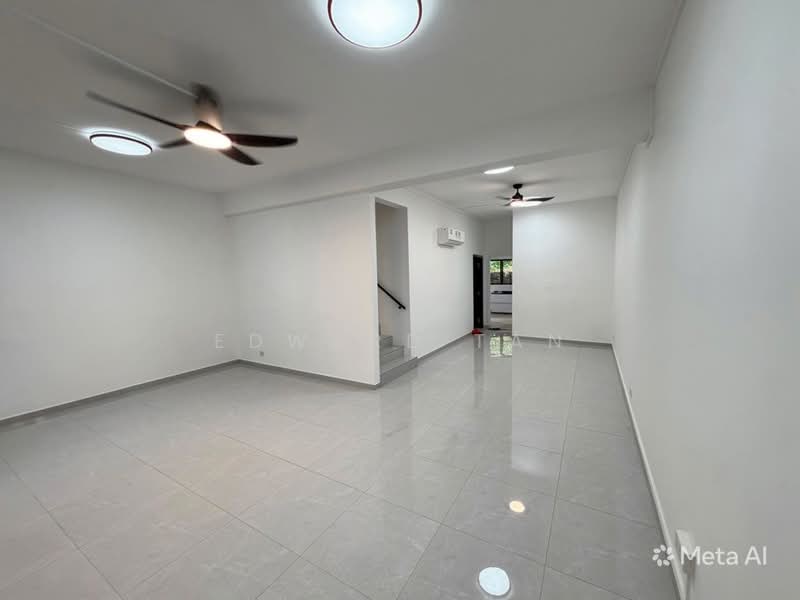 Jalan Kelichap, Jalan Kelichap, 4 Bedrooms, 2,500 sqft, Terraced House For Rent, by Edward Tan, 500166393 - Living Room - PropertyGuru.com.sg