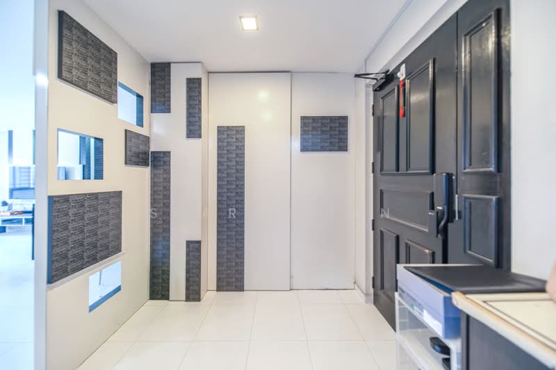 303A Anchorvale Link, 303A Anchorvale Link, 3 Bedrooms, 1,184 sqft, HDB Flat For Sale, by Sharon Tan, 500166406 - Entrance - PropertyGuru.com.sg