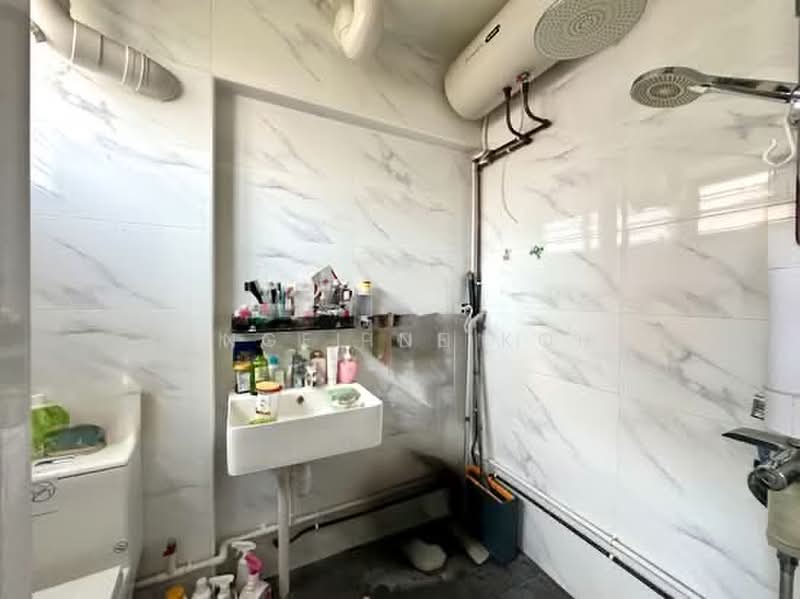 4 Toh Yi Drive, 4 Toh Yi Drive, 4 Bedrooms, 1,313 sqft, HDB Flat For Sale, by Angeline Koh, 500166407 - Bathroom - PropertyGuru.com.sg