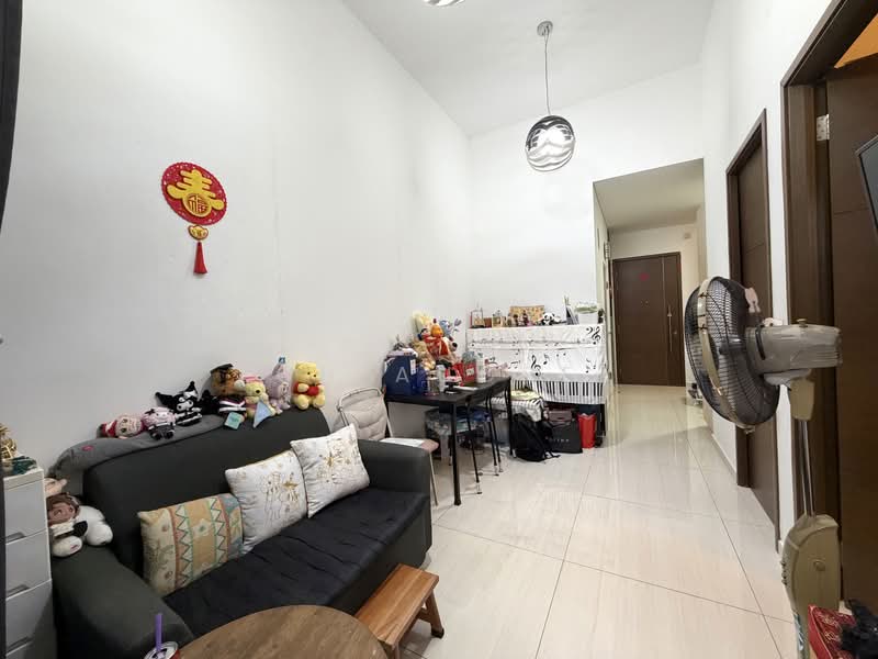 The Promenade @ Pelikat, 183 Jalan Pelikat, 2 Bedrooms, 936 sqft, Condominium For Sale, by Loh Audrey, 500166410 - Living Room - PropertyGuru.com.sg