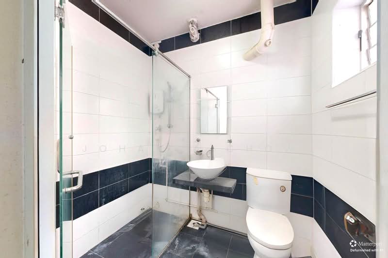 915 Jurong West Street 91, 915 Jurong West Street 91, 3 Bedrooms, 785 sqft, HDB Flat For Sale, by Johanna Chow, 500166419 - Bathroom - PropertyGuru.com.sg