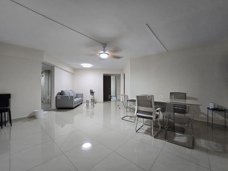 241 Yishun Ring Road, 241 Yishun Ring Road, Room Rental, 150 sqft, HDB Flat For Rent, by Krystefer Goh, 500166421 - Living Room - PropertyGuru.com.sg