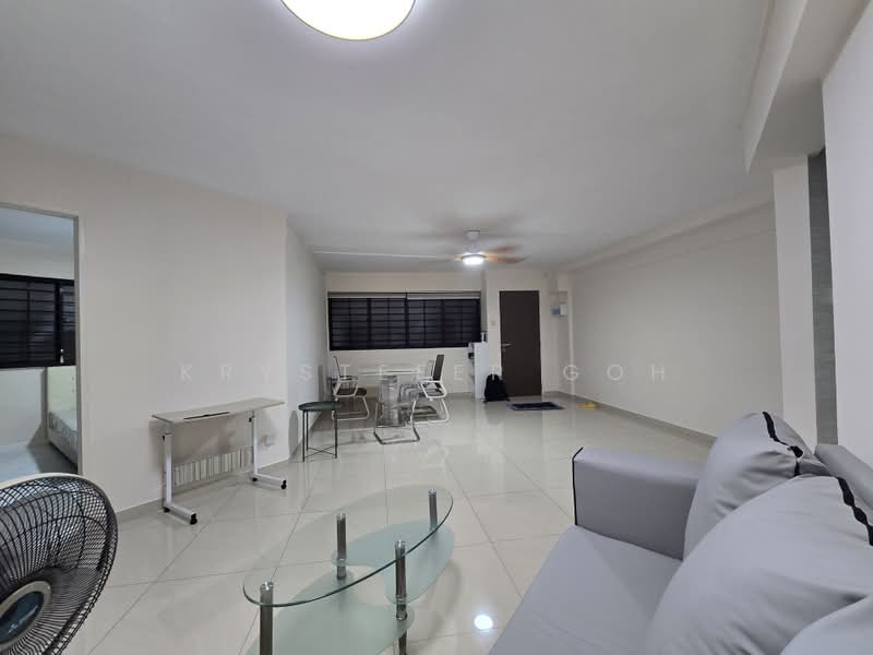 241 Yishun Ring Road, 241 Yishun Ring Road, Room Rental, 150 sqft, HDB Flat For Rent, by Krystefer Goh, 500166421 - Living Room - PropertyGuru.com.sg