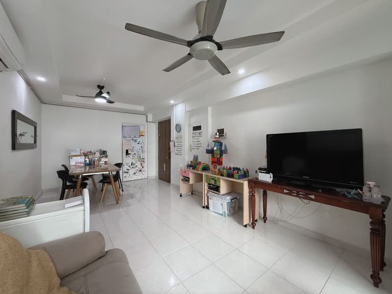 309C Anchorvale Road, 309C Anchorvale Road, 3 Bedrooms, 93 sqft, HDB Flat For Sale, by Jia Qi, 500166424 - Living Room - PropertyGuru.com.sg