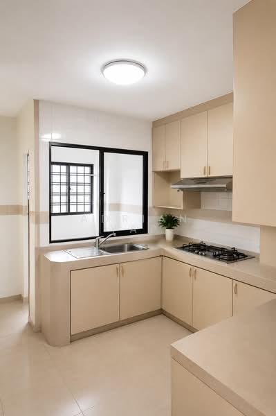 450A Tampines Street 42, 450A Tampines Street 42, 3 Bedrooms, 1,141 sqft, HDB Flat For Sale, by Adrian Yap, 500166425 - Kitchen - PropertyGuru.com.sg