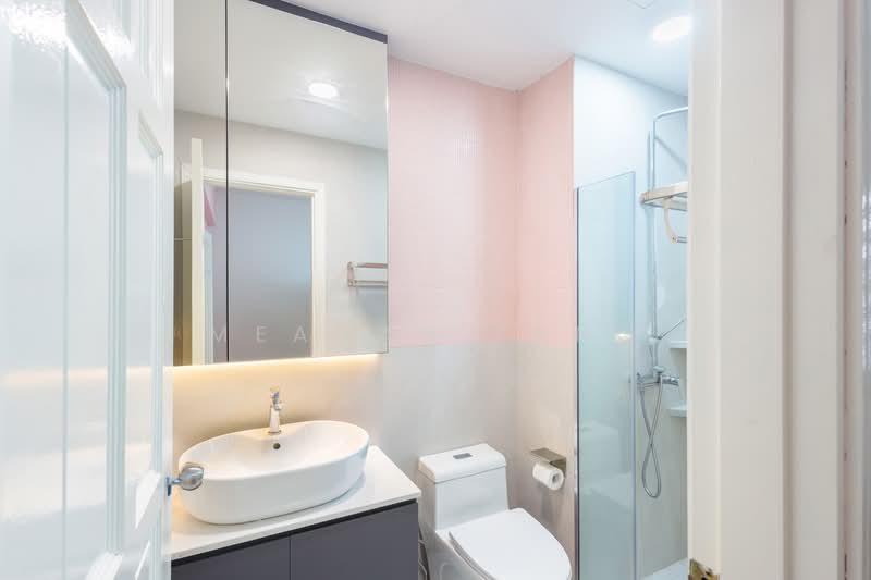 Westville, 129 Westwood Crescent, 5 Bedrooms, 2,700 sqft, Terraced House For Sale, by Meagan Tang, 500166431 - Bathroom - PropertyGuru.com.sg