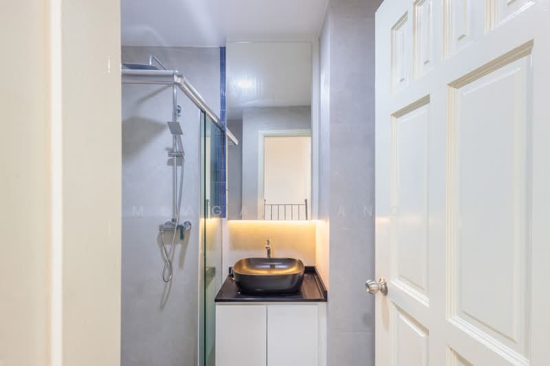 Westville, 129 Westwood Crescent, 5 Bedrooms, 2,700 sqft, Terraced House For Sale, by Meagan Tang, 500166431 - Bathroom - PropertyGuru.com.sg