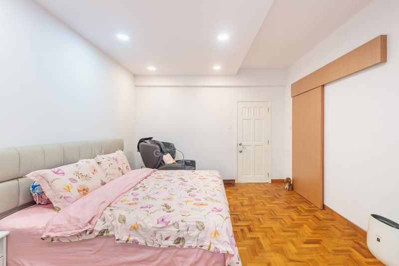 Westville, 129 Westwood Crescent, 5 Bedrooms, 2,700 sqft, Terraced House For Sale, by Meagan Tang, 500166431 - Bedroom - PropertyGuru.com.sg
