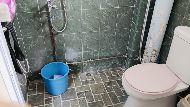 864 Jurong West Street 81, 864 Jurong West Street 81, Room Rental, 200 sqft, HDB Flat For Rent, by Tommy Lau, 500166449 - Bathroom - PropertyGuru.com.sg