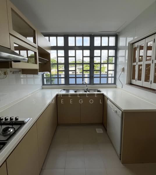 Chancery Grove, 25 Chancery Lane, 4 Bedrooms, 2,013 sqft, Cluster House For Rent, by Rochelle De S Meegolle, 500166459 - PropertyGuru.com.sg