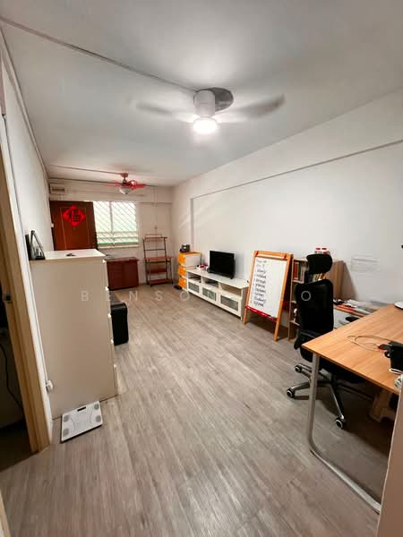 311 Shunfu Road, 311 Shunfu Road, 2 Bedrooms, 721 sqft, HDB Flat For Sale, by Benson Yeo, 500166469 - Living Room - PropertyGuru.com.sg