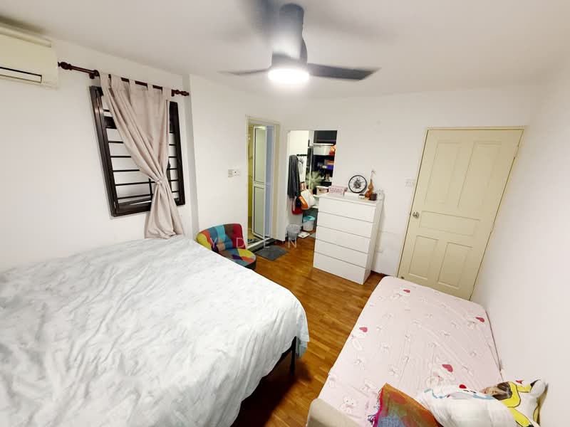 677A Jurong West Street 64, 677A Jurong West Street 64, 3 Bedrooms, 1,184 sqft, HDB Flat For Sale, by Jayden Peh, 500166481 - Bedroom - PropertyGuru.com.sg