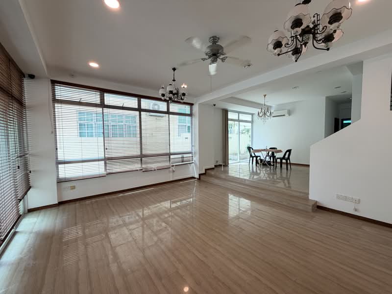 Serangoon Garden Estate, 3 Crichton Close, 6 Bedrooms, 2,332 sqft, Semi-Detached House For Sale, by Larry Tan, 500166500 - Living Room - PropertyGuru.com.sg