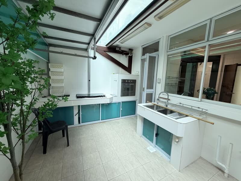 Serangoon Garden Estate, 3 Crichton Close, 6 Bedrooms, 2,332 sqft, Semi-Detached House For Sale, by Larry Tan, 500166500 - Kitchen - PropertyGuru.com.sg