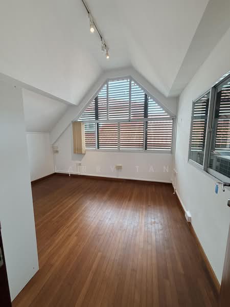 Serangoon Garden Estate, 3 Crichton Close, 6 Bedrooms, 2,332 sqft, Semi-Detached House For Sale, by Larry Tan, 500166500 - Interior - PropertyGuru.com.sg