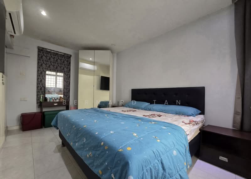 465 Choa Chu Kang Avenue 4, 465 Choa Chu Kang Avenue 4, 3 Bedrooms, 1,119 sqft, HDB Flat For Sale, by Bernard Tan, 500166516 - Bedroom - PropertyGuru.com.sg