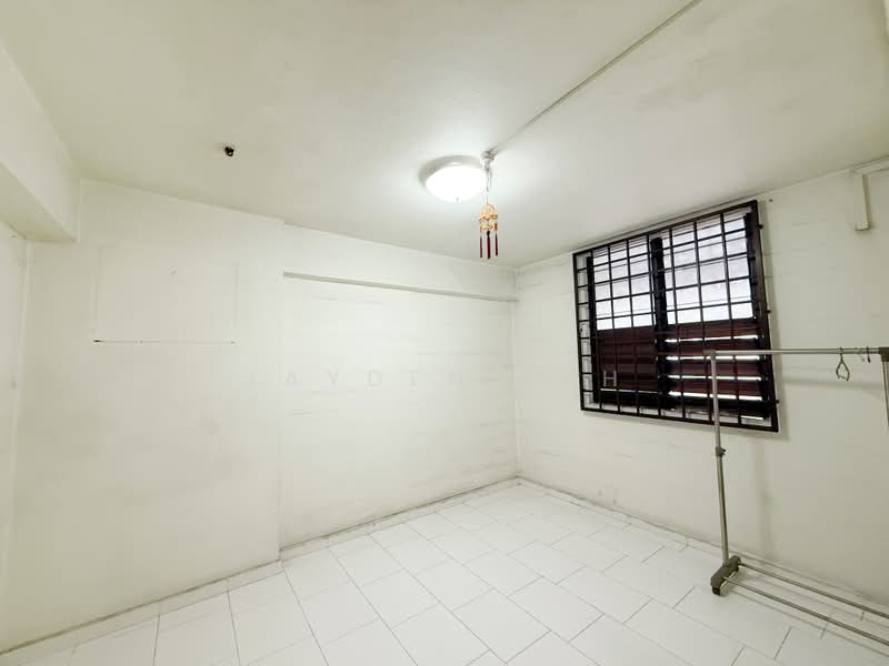 211 Boon Lay Place, 211 Boon Lay Place, 2 Bedrooms, 700 sqft, HDB Flat For Sale, by Jayden Peh, 500166519 - Room 1 - PropertyGuru.com.sg