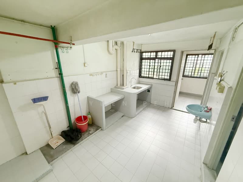 211 Boon Lay Place, 211 Boon Lay Place, 2 Bedrooms, 700 sqft, HDB Flat For Sale, by Jayden Peh, 500166519 - Kitchen - PropertyGuru.com.sg