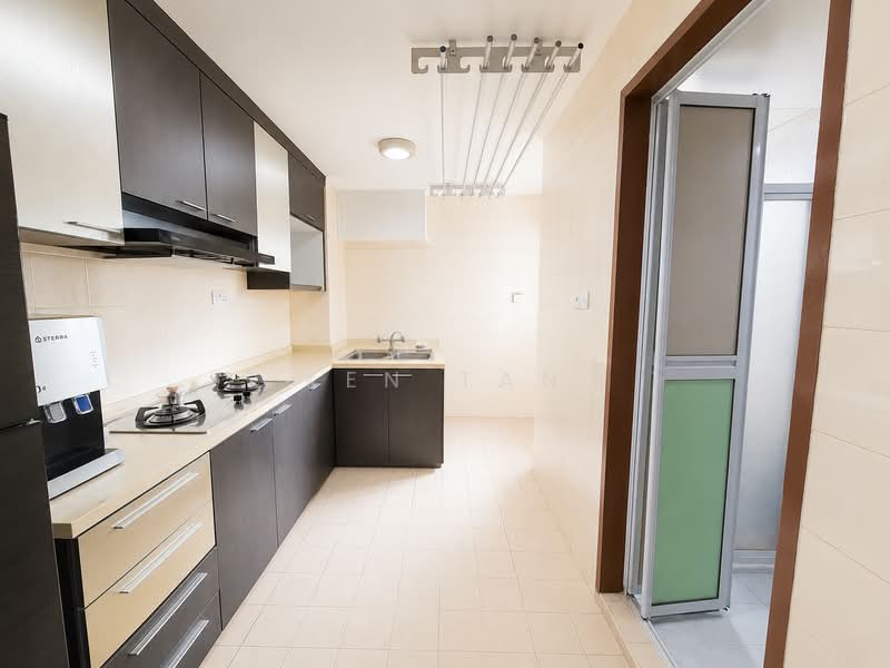 677A Jurong West Street 64, 677A Jurong West Street 64, 3 Bedrooms, 1,184 sqft, HDB Flat For Sale, by Ken Tan, 500166522 - Kitchen - PropertyGuru.com.sg