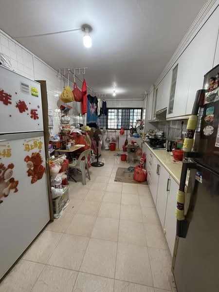 556 Ang Mo Kio Avenue 10, 556 Ang Mo Kio Avenue 10, Room Rental, 150 sqft, HDB Flat For Rent, by Norman Sek, 500166524 - Kitchen - PropertyGuru.com.sg